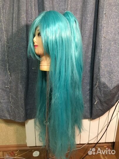 Парик косплей с шиньоном бирюза