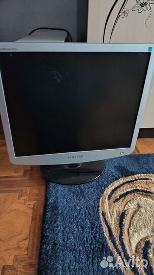 Монитор samsung