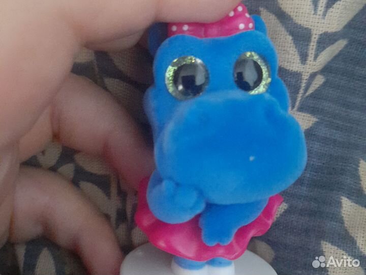 Игрушки 1 из них из бисера ручная работа