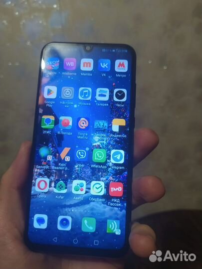 HONOR 20e, 4/64 ГБ