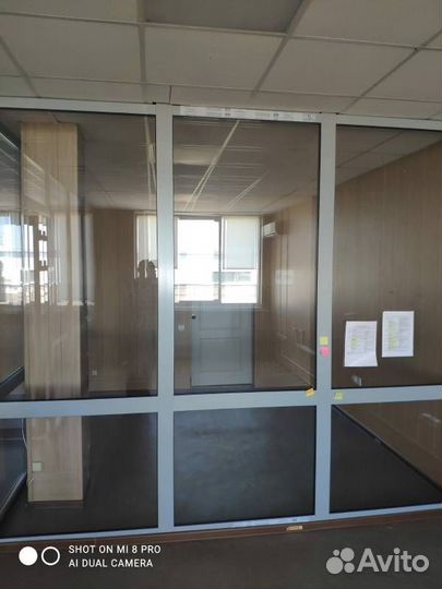 Перегородки алюминиевые офисные с дверьми