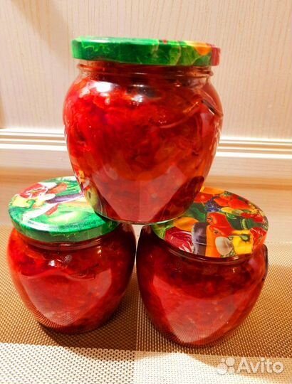 Консервы рыбные, вяленые помидоры, сливы, горбуша