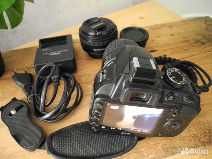 Nikon d3100 + nikkor 18-55mm + yongnuo 40mm