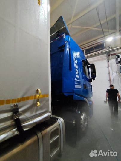 Hongyan CQ4186HV52 с полуприцепом, 2023