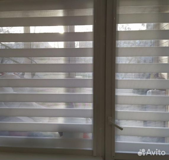 Рулонные шторы на окна день ночь