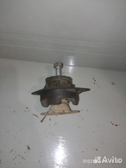 Опора кпп audi