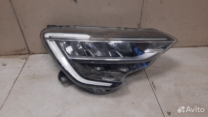 Фара правая Renault Arkana