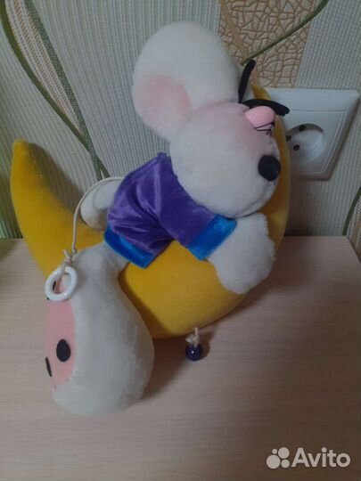 Пони большая и мышь в детскую кровать