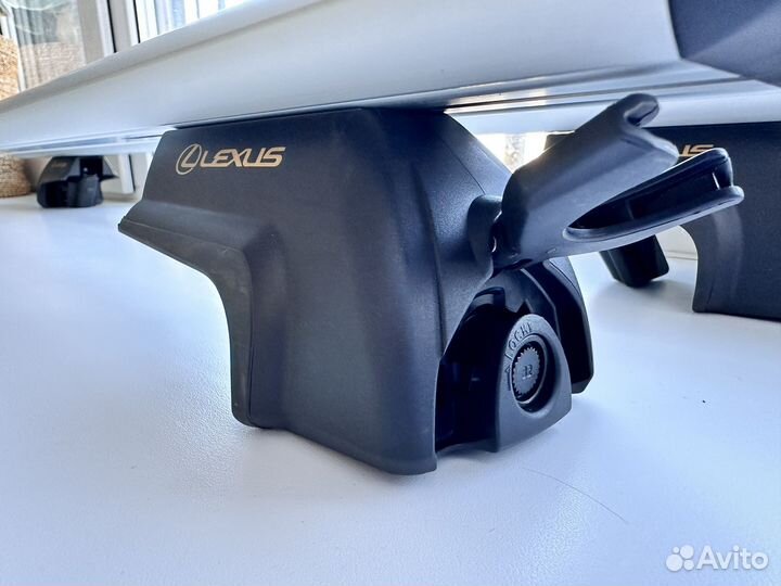 Оригинальные поперечины Lexus RX