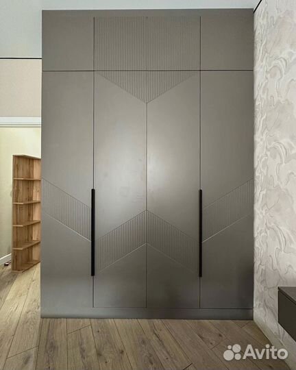 Шкаф распашной с фрезерованными фасадами