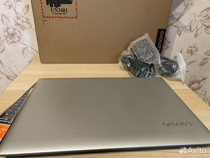 Ноутбук lenovo