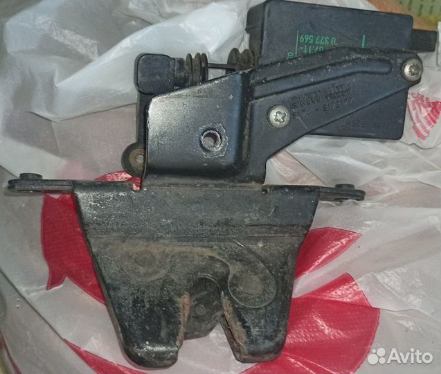 Замок крышки багажника BMW e39 5 серия седан
