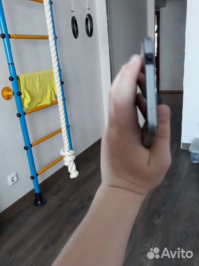 Телефон
