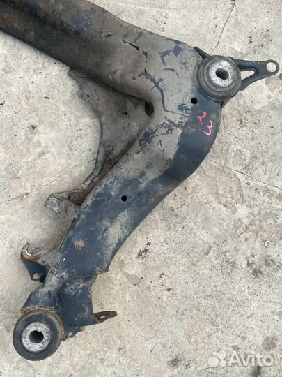 Подрамник передний 4B0399313DC