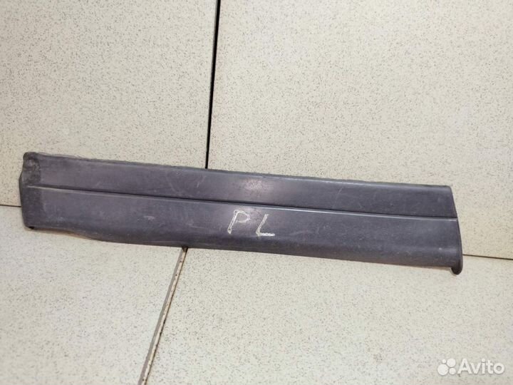 Молдинг крыла передний левый нижний Mercedes w201