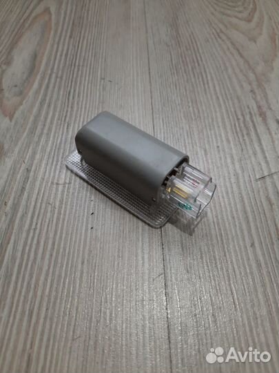 Плафон Подсветка фонарь салона Nissan X-trail T32