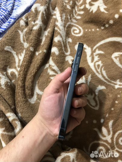 iPhone Xr, 128 ГБ