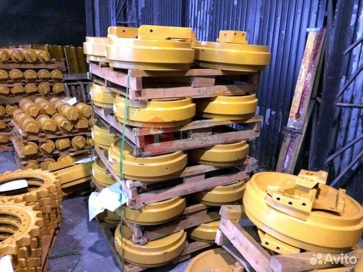 Колесо направляющее Komatsu PC350LC-7