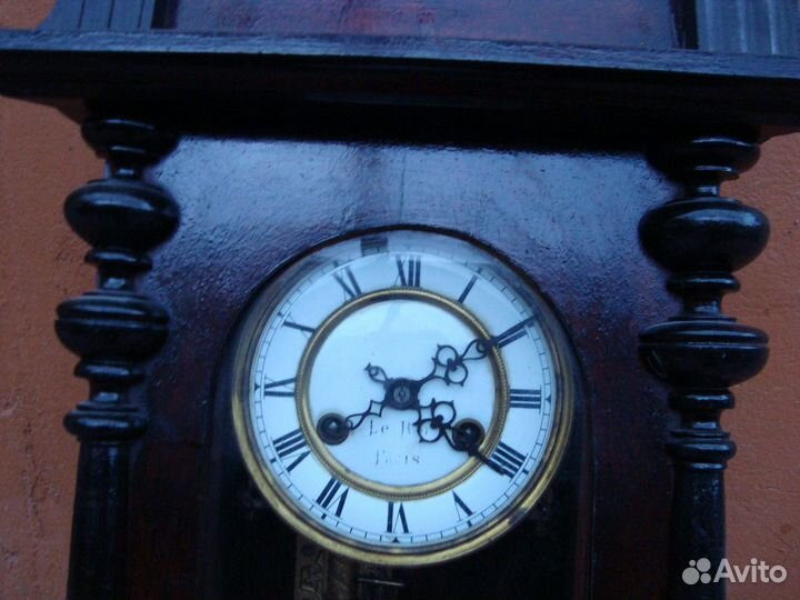 Часы антикварные настенные с боем Le Roi a Paris