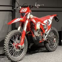 Regulmoto Holeshot Red Edition (4 valves)