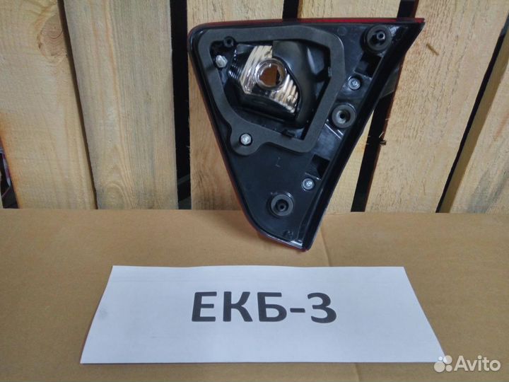 Фонарь левый внутренний Nissan Terrano 2014