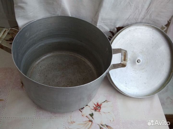 Кастрюли, вёдра, сковородки из СССР