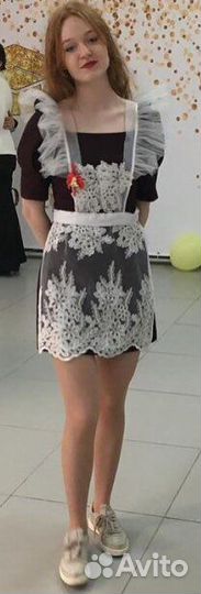 Белый школьный фартук