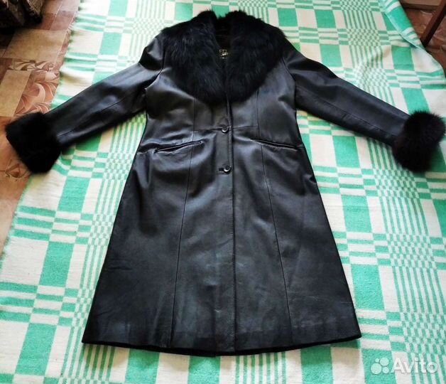 Кожаный плащ женский длинный