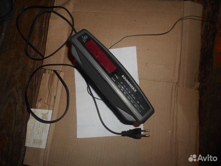 Электронные радиочасы Soundmax