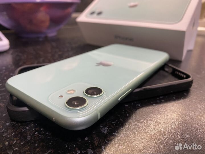 iPhone 11, 64 ГБ