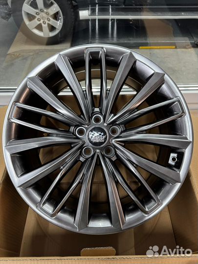 Новые диски R18 на Range Rover Velar 5/108