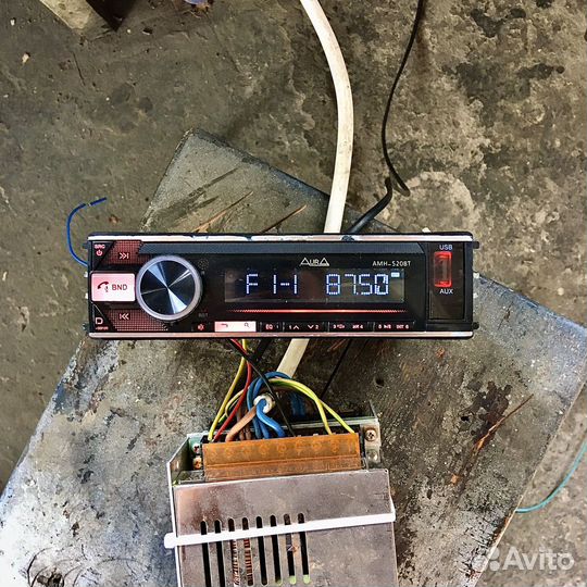 Автомагнитолла Aura и усилитель моноблок 1000 ватт