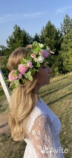 Венок на голову из искусственных цветов