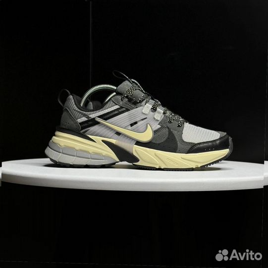 Кроссовки Nike V2K Run Runtekk black