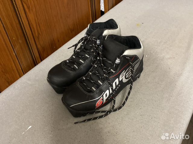 Лыжные ботинки 35