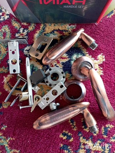 Набор дверных ручек