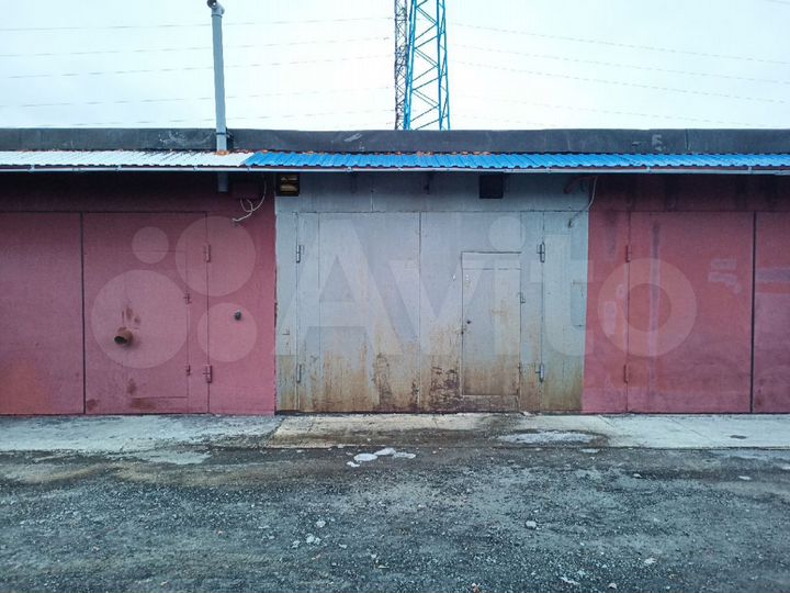 Гараж, > 30 м²