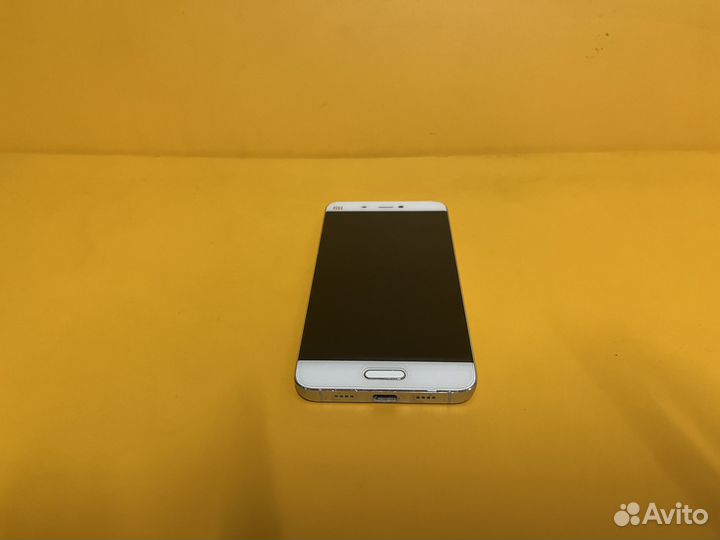 Xiaomi Mi 5, 3/32 ГБ