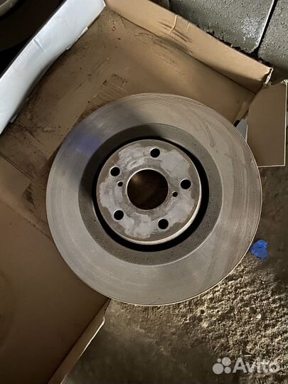 Диск тормозной передний Lexus GS300 4351630010