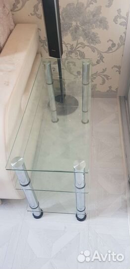 Стеклянная тумба под тв