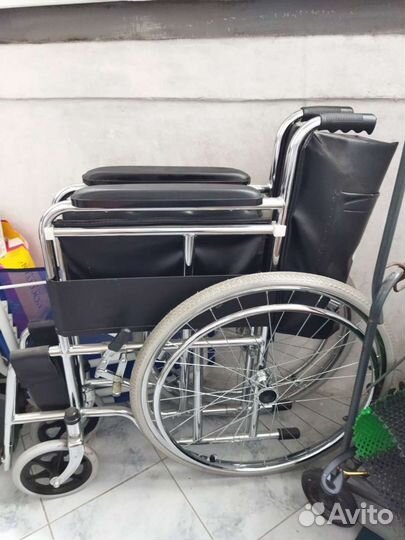 Инвалидная коляска складная