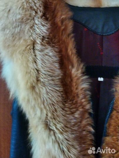 Жилет кожанный с лисой