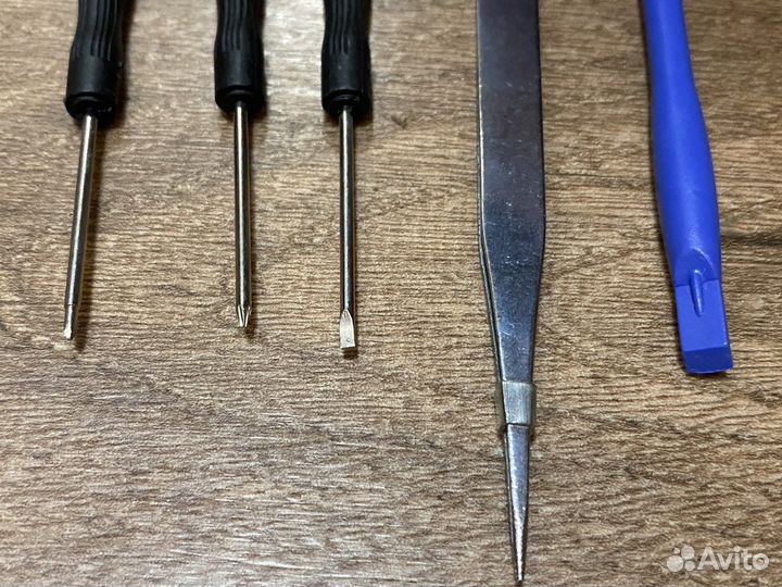 Набор для ремонта телефонов и ноутбуков