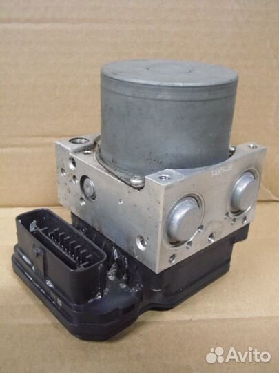 Блок абс в сборе lexus IS 200T