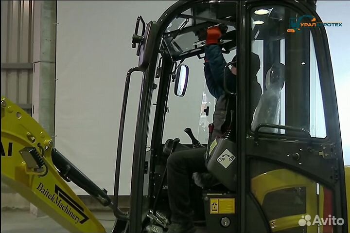 Мини-экскаватор Yuchai U20, 2024