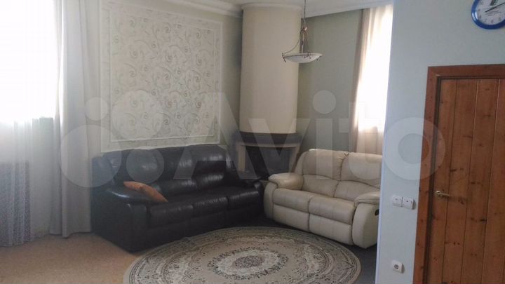 Коттедж 245 м² на участке 10 сот.