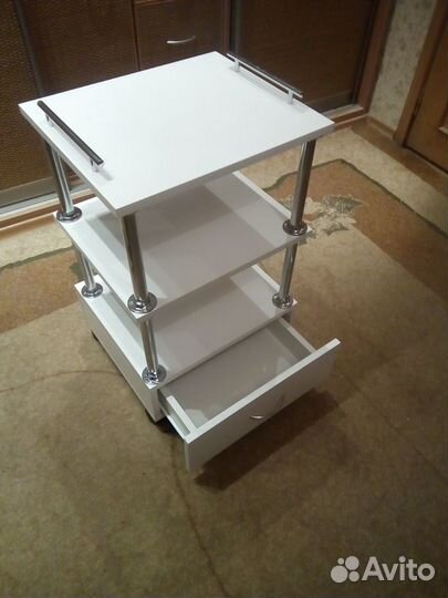 Тележка маникюрная