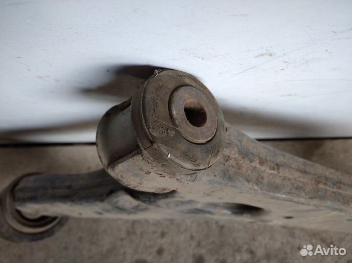 Рычаг передний правый Ford Focus 1 1998-2004