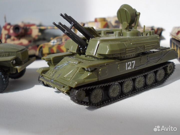 Модель зенитной самоходной установки 