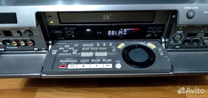 Panasonic AG- DV 2700
